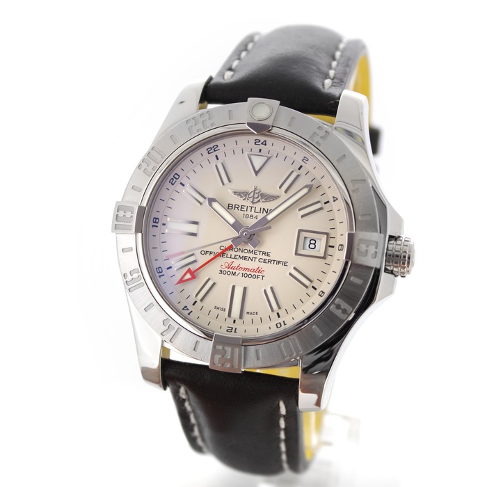 Breitling_Avenger_GMT_Tweedehands_CV-549_Juwelier_Clem_Vercammen-3.jpg