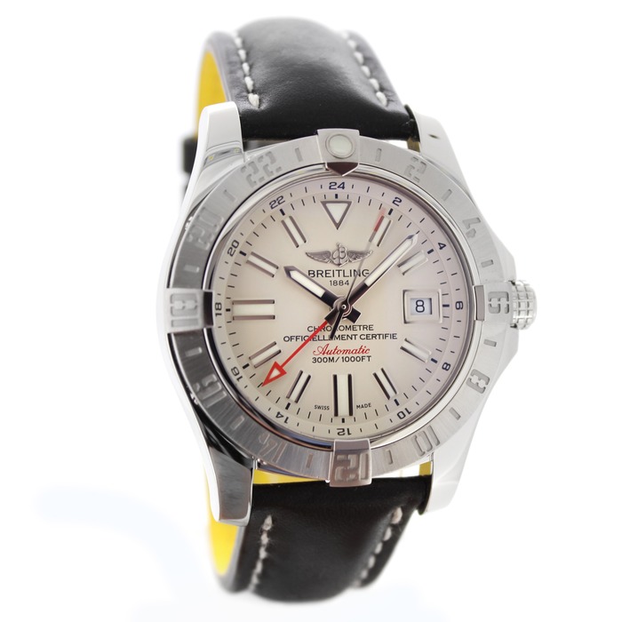Breitling_Avenger_GMT_Tweedehands_CV-549_Juwelier_Clem_Vercammen-4.jpg
