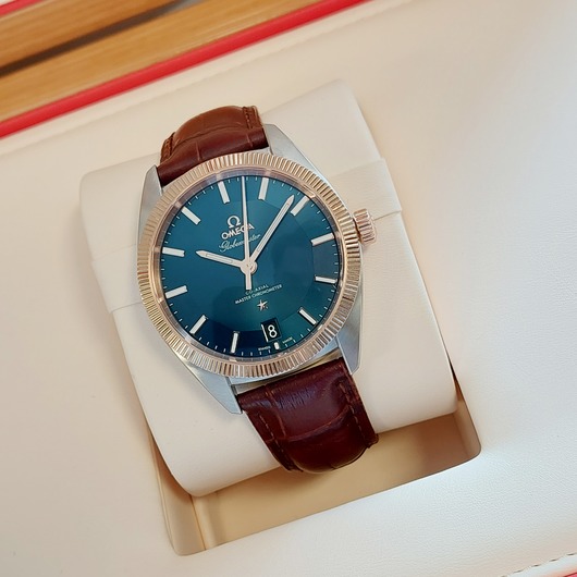 Horloge Omega Constellation Globemaster 130.23.39.21.03.001 'CV-551-TWDH' 