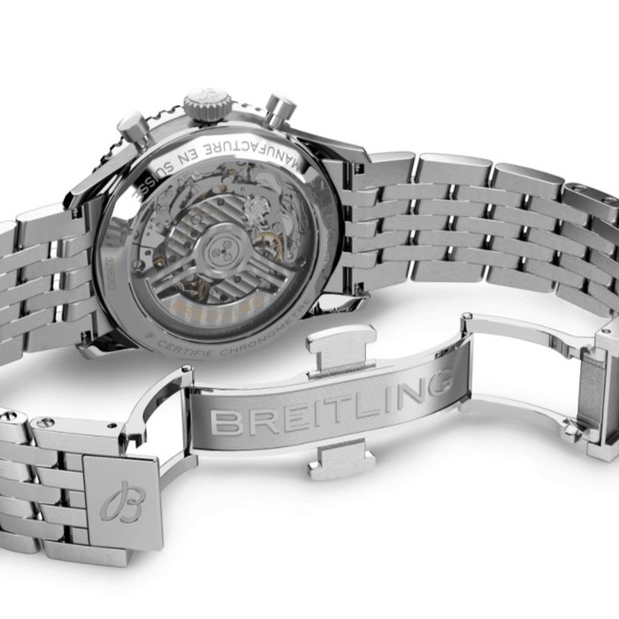 250803_01_Breitling_Navitimer_B01_Chronograph_41_AB0139211L1A1_Juwelier_Clem_Vercammen-4.jpg