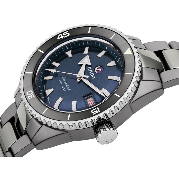 252682_01_Rado_Captain_Cook_High-Tech_Ceramic_Diver_R32144202_Juwelier_Clem_Vercammen-1.jpg