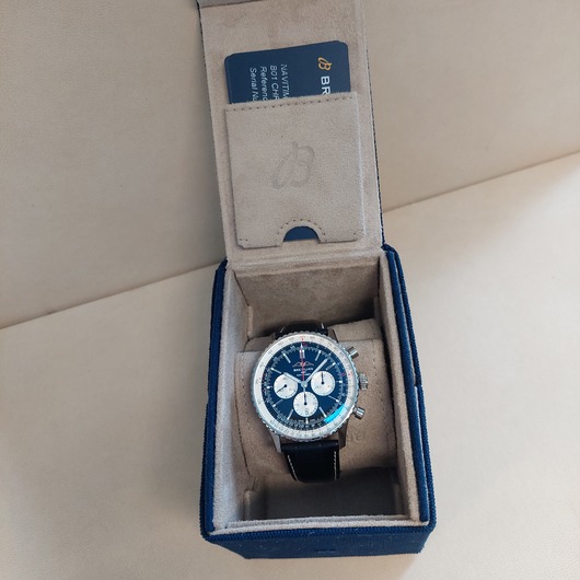 Horloge Breitling Navitimer B01 46 AB0137211B1P1  'CV-620-TWDH'