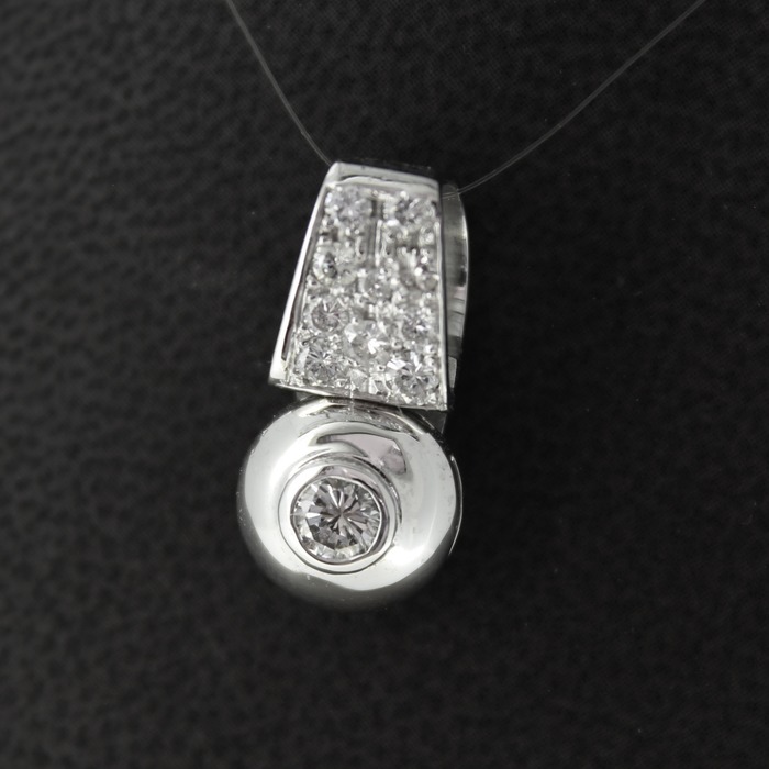 Hanger_witgoud_18karaat_briljanten_CV-1116_Juwelier_Clem_Vercammen-2.jpg