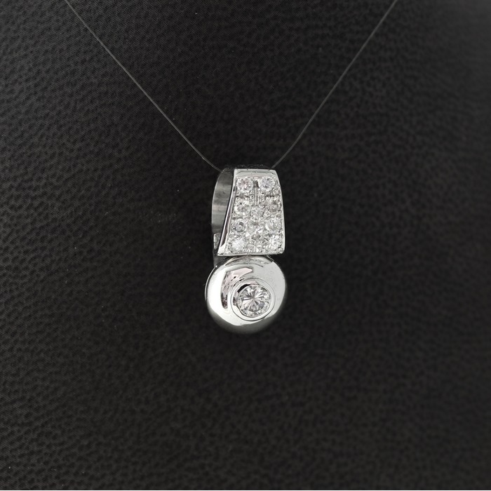 Hanger_witgoud_18karaat_briljanten_CV-1116_Juwelier_Clem_Vercammen-5.jpg