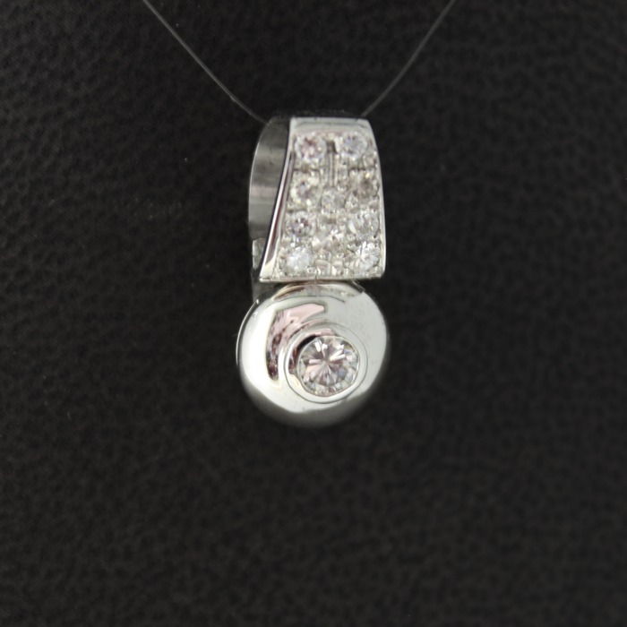 Hanger_witgoud_18karaat_briljanten_CV-1116_Juwelier_Clem_Vercammen-7.jpg