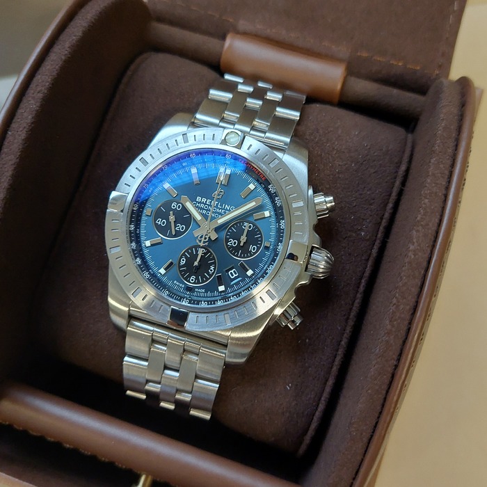 Breitling_Chronomat_B0115_Tweedehands_66888-629_Juwelier_Clem_Vercammen-11.jpg