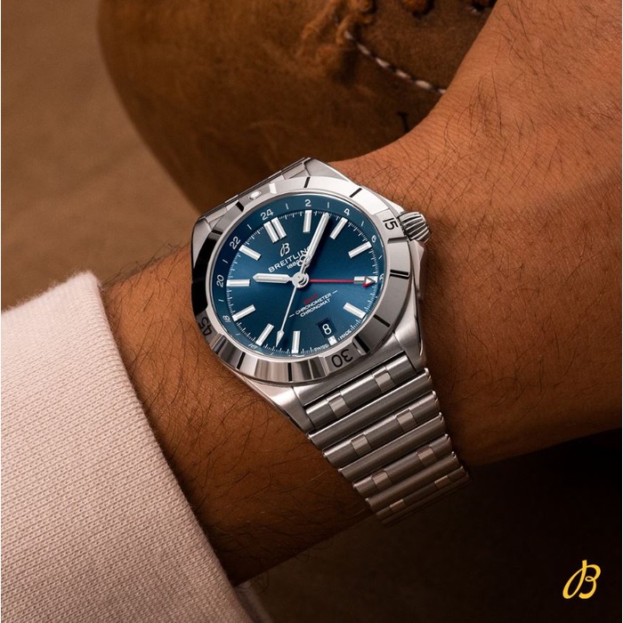 254330_01_Breitling_Chronomat_Automatic_GMT_40_A32398101C1A1_Juwelier_Clem_Vercammen-3.jpg