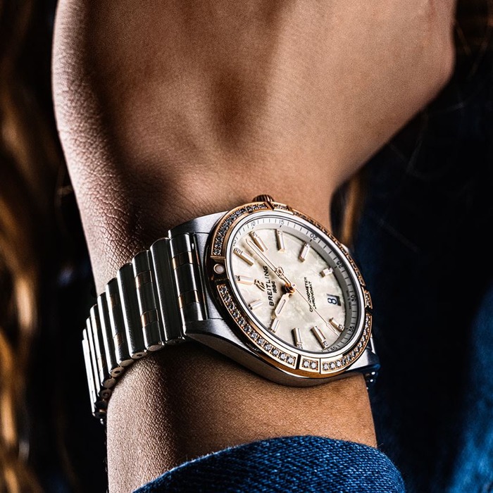 254715_01_Breitling_Chronomat_36_Automatic_Steel_Gold_Gems_MOP_white_diamonds_U10380591A2U1_Juwelier_Clem_Vercammen-4.jpg