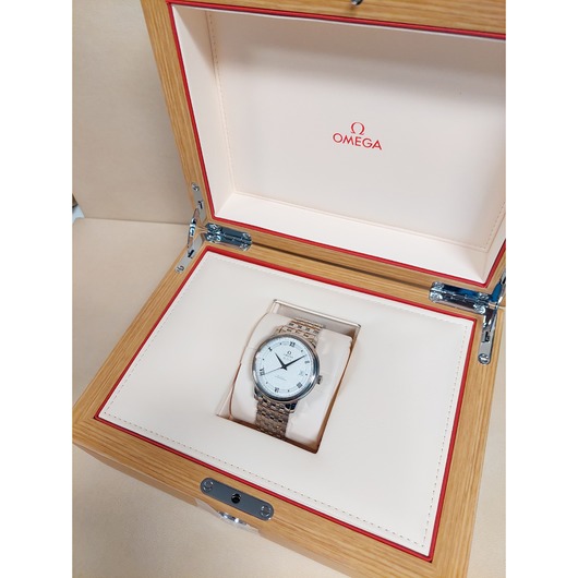 Horloge OMEGA DE VILLE PRESTIGE CO-AXIAL 39.5 MM 424.10.40.20.02.005