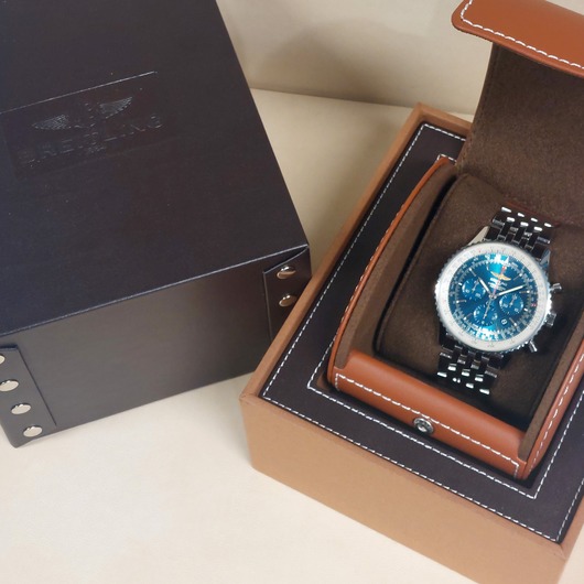Horloge Breitling Navitimer 46 AB012721/C889 'CV-647-TWDH'