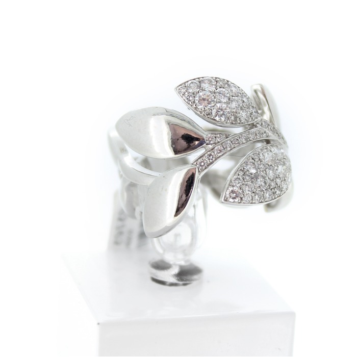 Hulchi_Belluni_ring_witgoud_18karaat_62162-WW_Outlet_2050_Juwelier_Clem_Vercammen-2.jpg