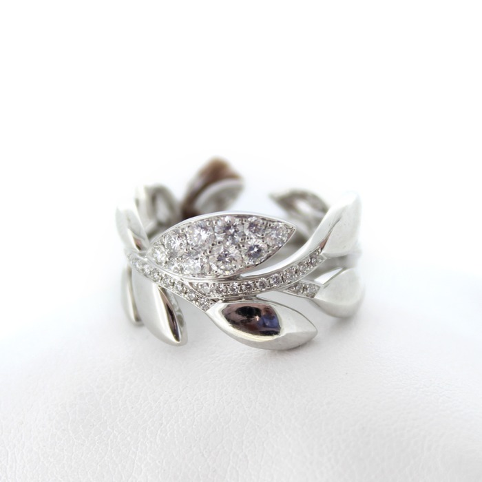 Hulchi_Belluni_ring_18karaat_witgoud_62161-WW_Outlet_2051_Juwelier_Clem_Vercammen-5.jpg