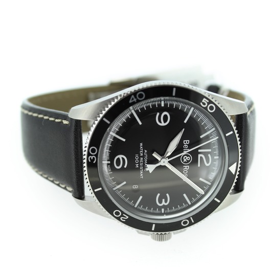 Horloge Bell & Ross BR V2-92 Black Steel BRV292-BL-ST/SCA