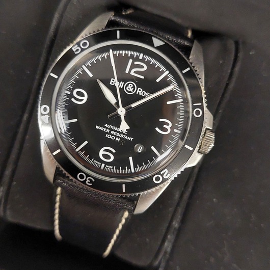 Horloge Bell & Ross BR V2-92 Black Steel BRV292-BL-ST/SCA