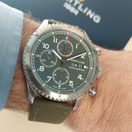 Horloge Breitling 8 Chronograph 43 Curtiss Warhawk Aviator Navitimer A133161A1L1X2 '69489-668-TWDH'