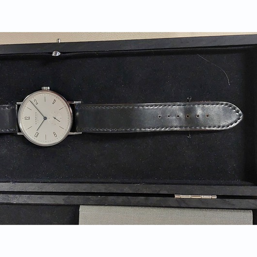 Horloge Nomos Tangente NO000054 3083 '70251-681-TWDH'