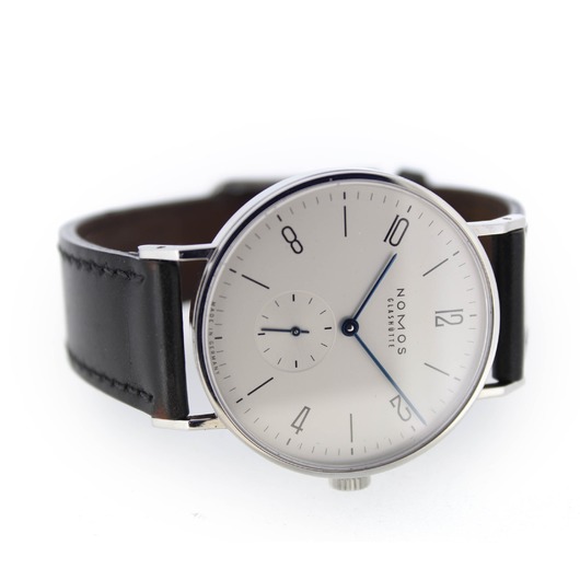 Horloge Nomos Tangente NO000054 3083 '70251-681-TWDH'