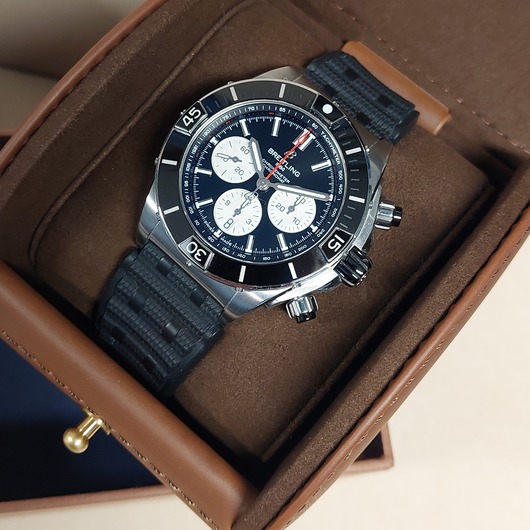 Horloge  Breitling Super Chronomat B01 44 AB0136251B1S1 '70162-679-TWDH'