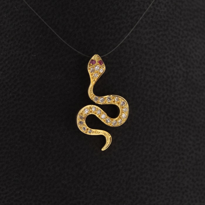 Hanger_Geelgoud_18K_briljant_Robijn_tweedehands_70536-1296_Juwelier_Clem_Vercammen-5.jpg