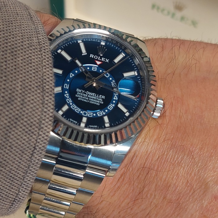 Rolex_Sky-Dweller_326934_tweedehands_70958-690_Juwelier_Clem_Vercammen-18.jpg