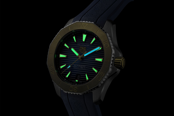 TAG HEUER AQUARACER PROFESSIONAL 200 TAG HEUER AQUARACER PROFESSIONAL 200