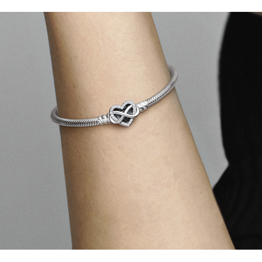 Juweel Pandora Moments Sprankelende snake chain armband met hart 592645C01