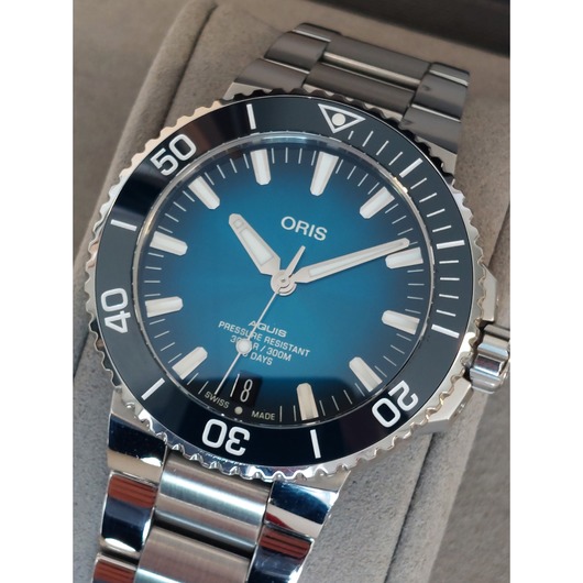 Horloge ORIS AQUIS 01 400 7763 4135-07 8 24 09PEB 'CV-701-TWDH'