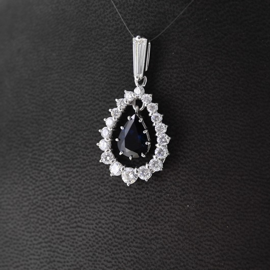 Juweel Hanger WItgoud 18 karaat briljant saffier 'CV-1367-TWDH' Juweel Hanger WItgoud 18 karaat briljant saffier 'CV-1367-TWDH'