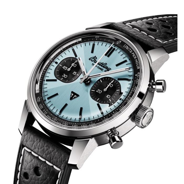 258654_01_Breitling_Top_Time_B01_41_Triumph_AB01764A1C1X1_Juwelier_Clem_Vercammen-1.jpg