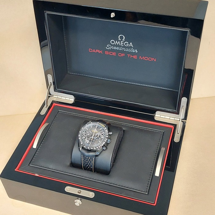 Omega_Speedmaster_Apollo8_tweedehands_73390-713_Juwelier_Clem_Vercammen-15.jpg
