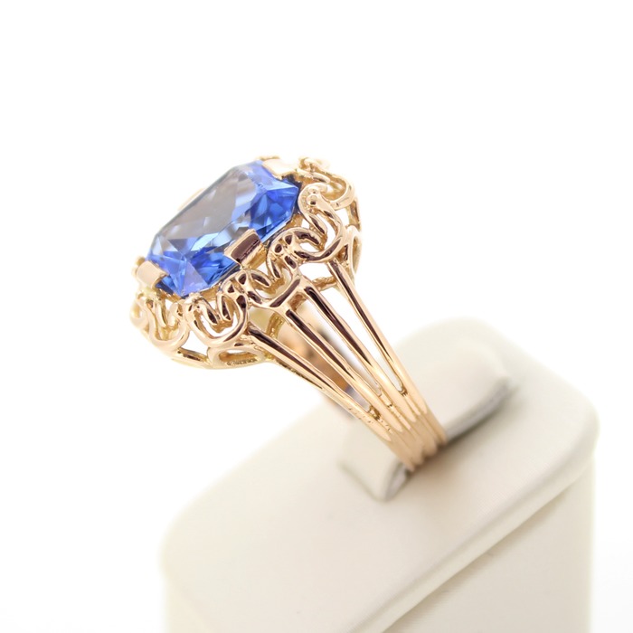 Ring_geelgoud_18karaat_Synthetischesteen_blauw_Tweedehands_CV-1404_Juwelier_Clem_Vercammen-3.jpg