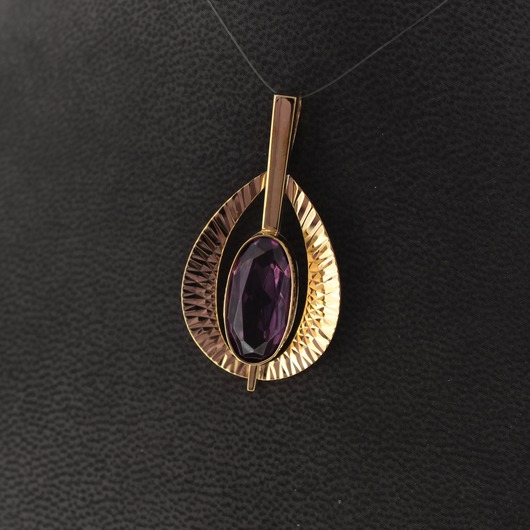 Juweel Hanger geelgoud 18 karaat Amethist 'CV-1425-TWDH' Juweel Hanger geelgoud 18 karaat Amethist 'CV-1425-TWDH'
