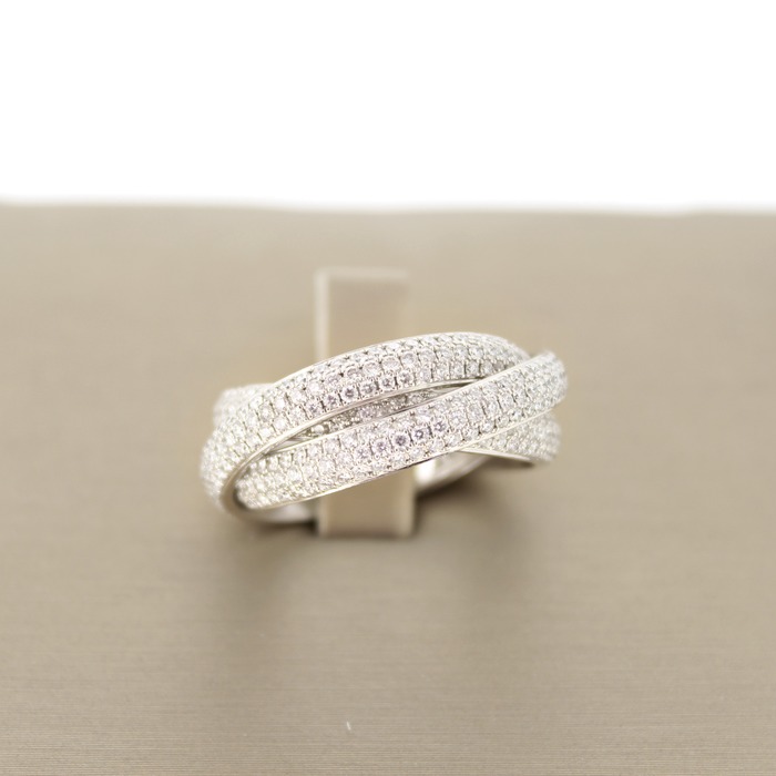 258766_01_Hulchi_Belluni_ring_witgoud_18karaat_Briljant_OTL_Juwelier_Clem_Vercammen-1.jpg