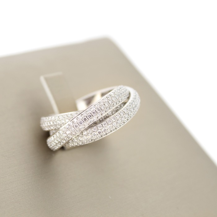 258766_01_Hulchi_Belluni_ring_witgoud_18karaat_Briljant_OTL_Juwelier_Clem_Vercammen-5.jpg