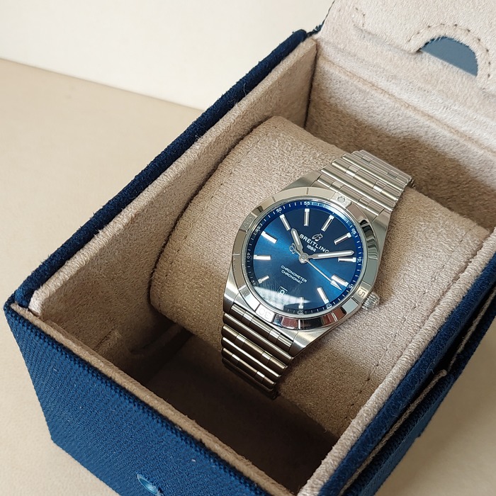 Breitling_Chronomat_36mm_staal_Blauw_AI0380_Tweedehands_76082-748_Juwelier_Clem_Vercammen-12.jpg