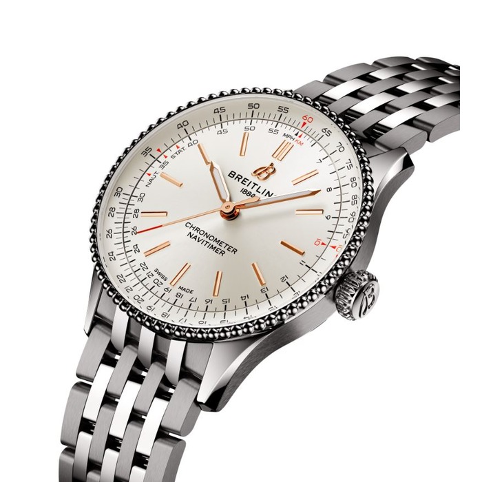 260829_01_Breitling_Navitimer_Automatic_36_Cream_Steel_A17327211G1A1_Juwelier_Clem_Vercammen-1.jpg