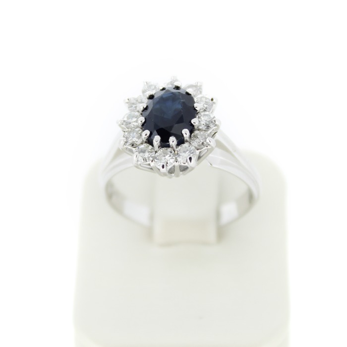 Ring_witgoud_18karaat_briljant_Saffier_tweedehands_77219-1643_Juwelier_Clem_Vercammen-1.jpg