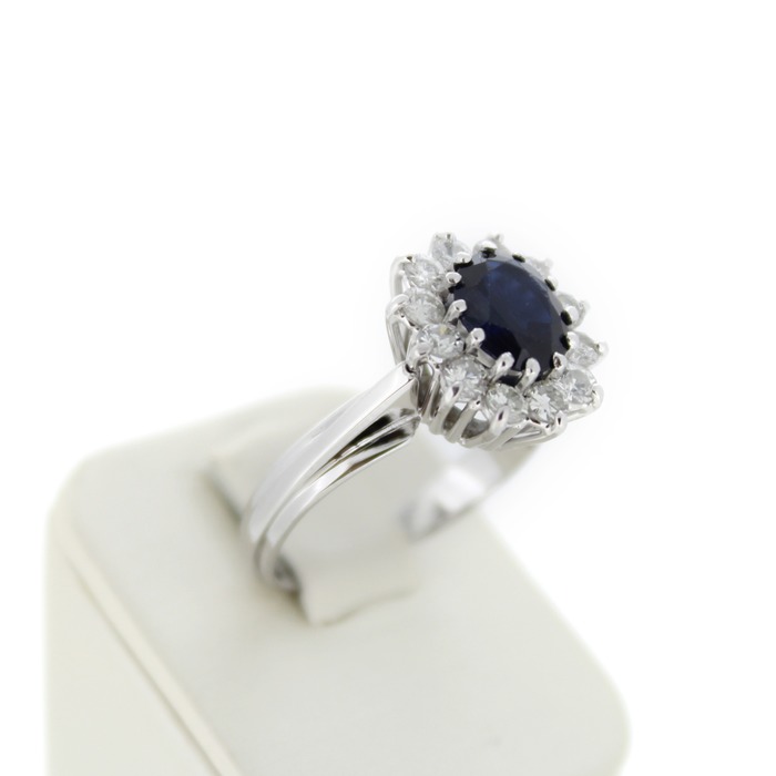 Ring_witgoud_18karaat_briljant_Saffier_tweedehands_77219-1643_Juwelier_Clem_Vercammen-5.jpg