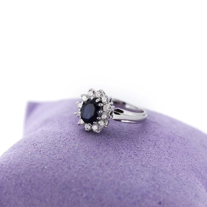 Ring_witgoud_18karaat_briljant_Saffier_tweedehands_77219-1643_Juwelier_Clem_Vercammen-8.jpg
