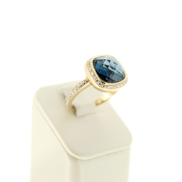 Ring_geelgoud_18karaat_briljant_london_blue_tweedehands_77543-1679_Juwelier_Clem_Vercammen-4.jpg