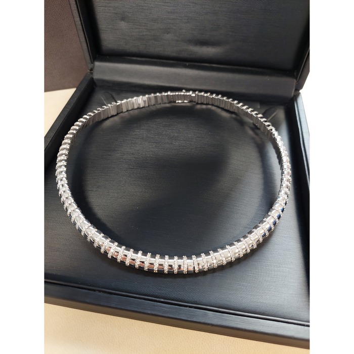 Collier_witgoud_18karaat_briljanten_tweedehands_77486-1671_Juwelier_Clem_Vercammen-8.jpg
