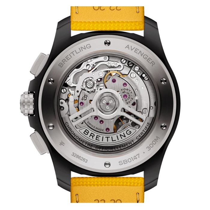 261275_01_BReitling_Avenger_B01_Chronograph_44_Geel_SB0147101I1X1_JUwelier_Clem_Vercammen-3.jpg