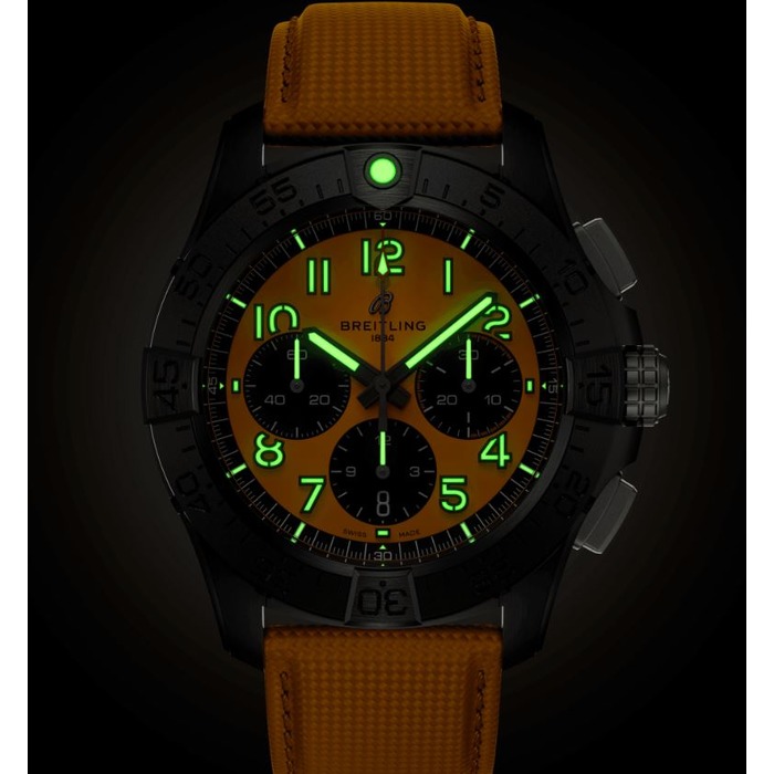 261275_01_BReitling_Avenger_B01_Chronograph_44_Geel_SB0147101I1X1_JUwelier_Clem_Vercammen-5.jpg