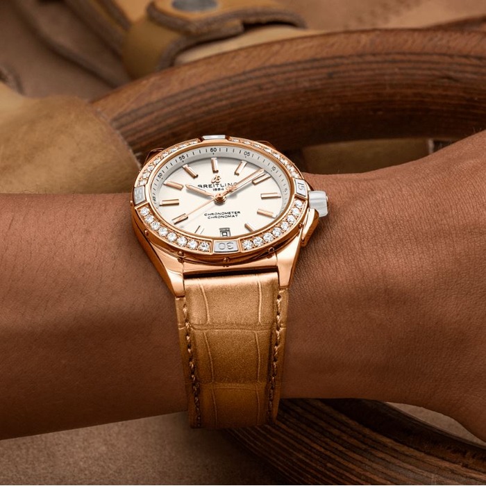 254344_01_Breitling_Super_Chronomat_Automatic_38_Origins_R17356531G1P1_Juwelier_Clem_Vercammen-4.jpg
