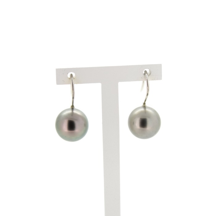 Oorbellen_witgoud_18karaat_tahiti_parel_tweedehands_77767-1705_Juwelier_Clem_Vercammen-4.jpg