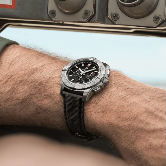 Horloge Breitling Avenger B01 Chronograph 44 Steel AB0147101B1X1