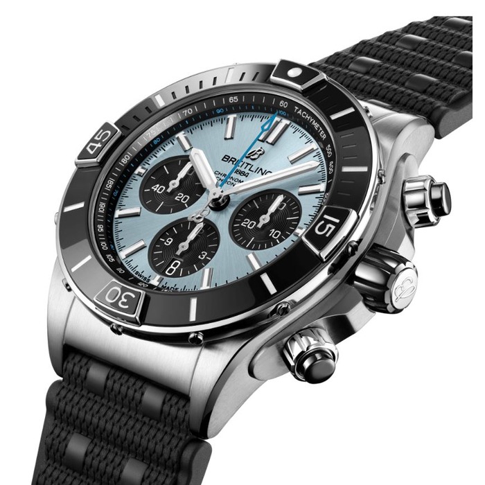 261593_01_Breitling_Chronomat_B01_44_ICEBLUE_Black_Rubber_PB0136251C1S1_Juwelier_Clem_Vercammen-1.jpg