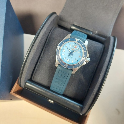 Horloge Breitling Superocean Automatic 36 A17316D81C1S1 '78290-799-TWDH'