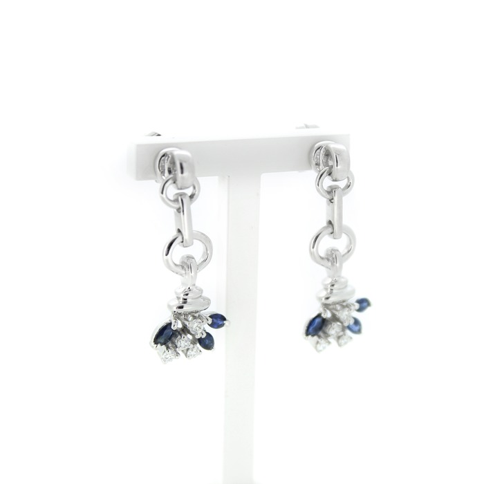 Oorbellen_Witgoud_18karaat_briljanten_saffier_tweedehands_79584-1771_Juwelier_Clem_Vercammen-3.jpg