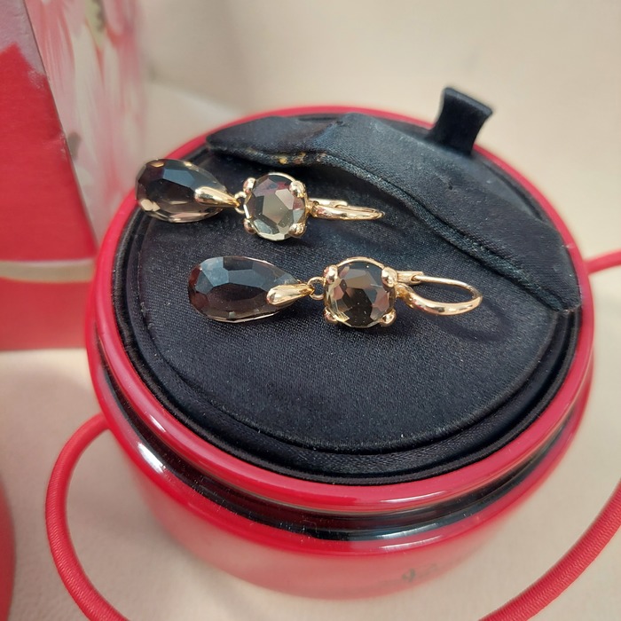Juweel Pomellato oorbellen geelgoud 18 karaat Smokey Quartz 0.A802/07/QF '80152-1784-TWDH'